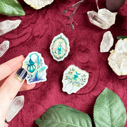Mazy Moth - PIN PACK